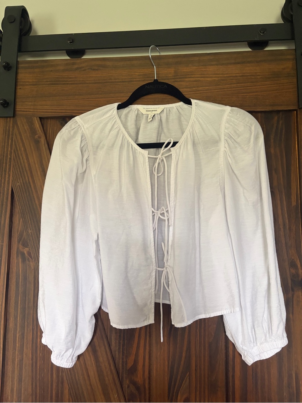 RW&CO. White Tie-Front Peasant Blouse